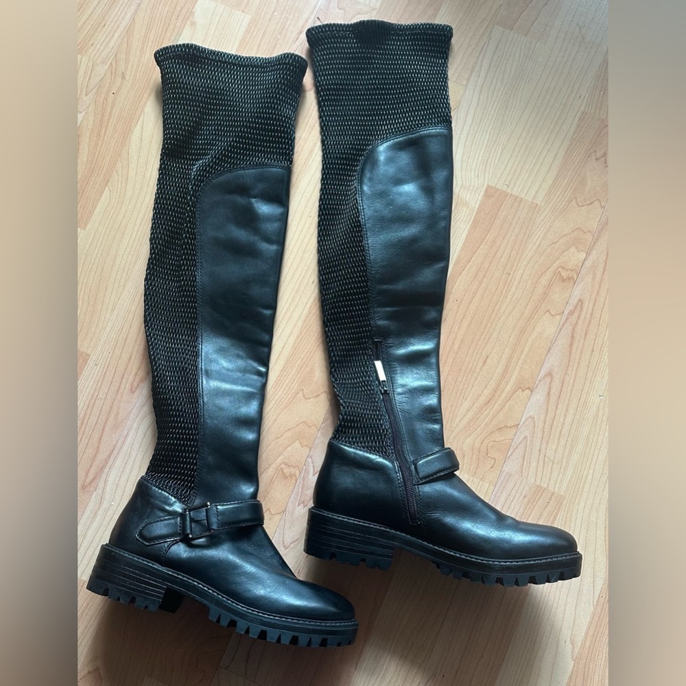 NWOT Over the knee Kendall+Kylie lug sole boots